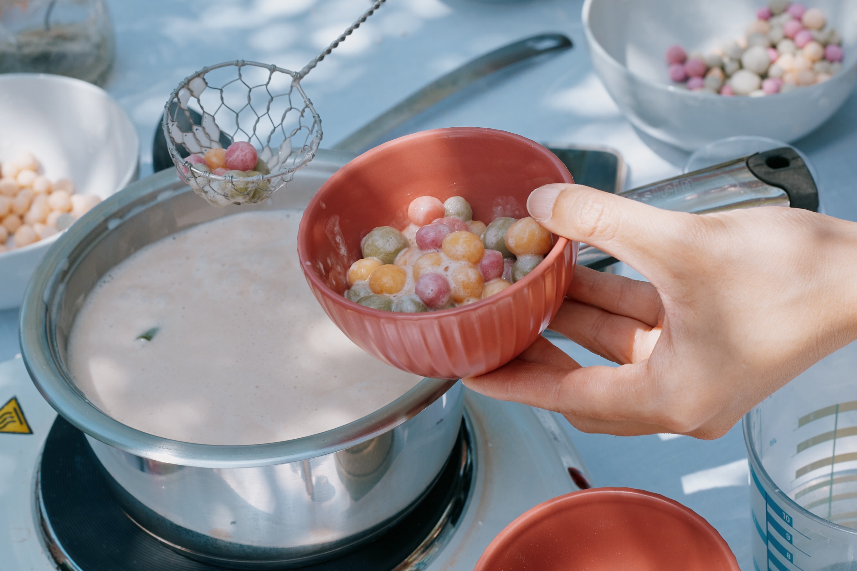 How Thai dessert, Bua Loy, turns out and ready to eat together, Zurich, May 2024, Photo taken by Helena Börjesson