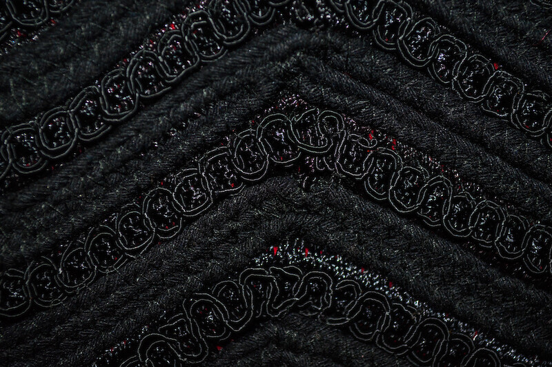 Mes Fijeve (Between Threads)
