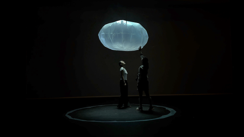 A Bubble || Samantha Pan & Luca Somm || A suspended kinetic sculpture that invites visitors to lie beneath a bubble that moves through the water column and beyond. Field recordings, volume renderings and live buoy data from the Bay of Valsaline in Croatia allows everyone to breathe freely underwater.