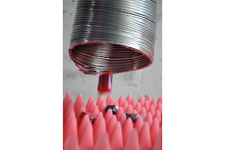 Formula Absurdum Maschine Maoam im Fall