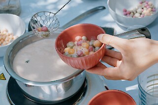 How Thai dessert, Bua Loy, turns out and ready to eat together, Zurich, May 2024, Photo taken by Helena Börjesson