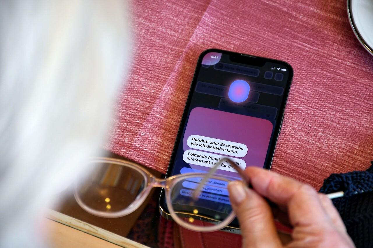 ZEIGÄ gibt nach dem Start kontextabhängige Themenvorschläge