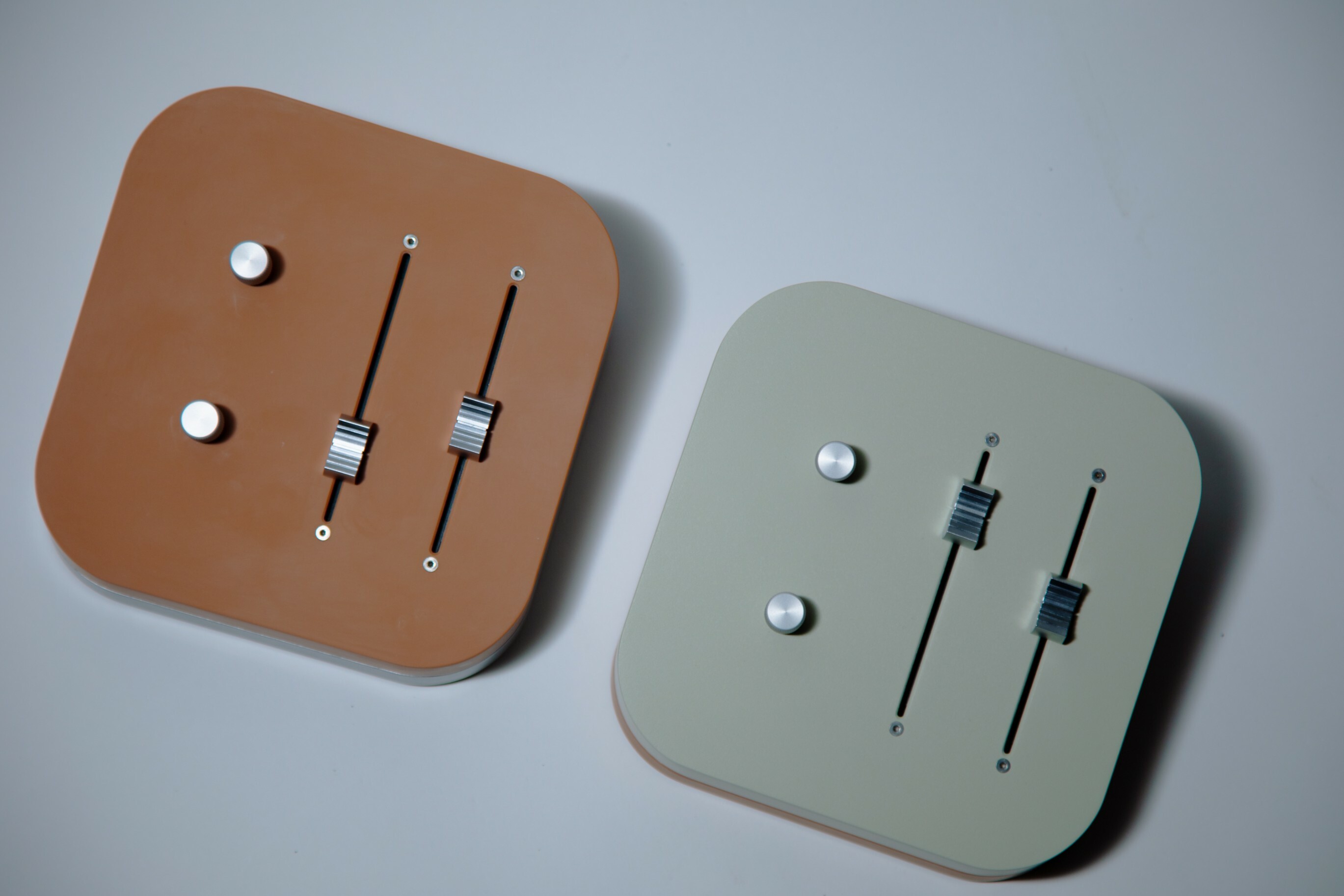 Mint and Clay Waviic from top view