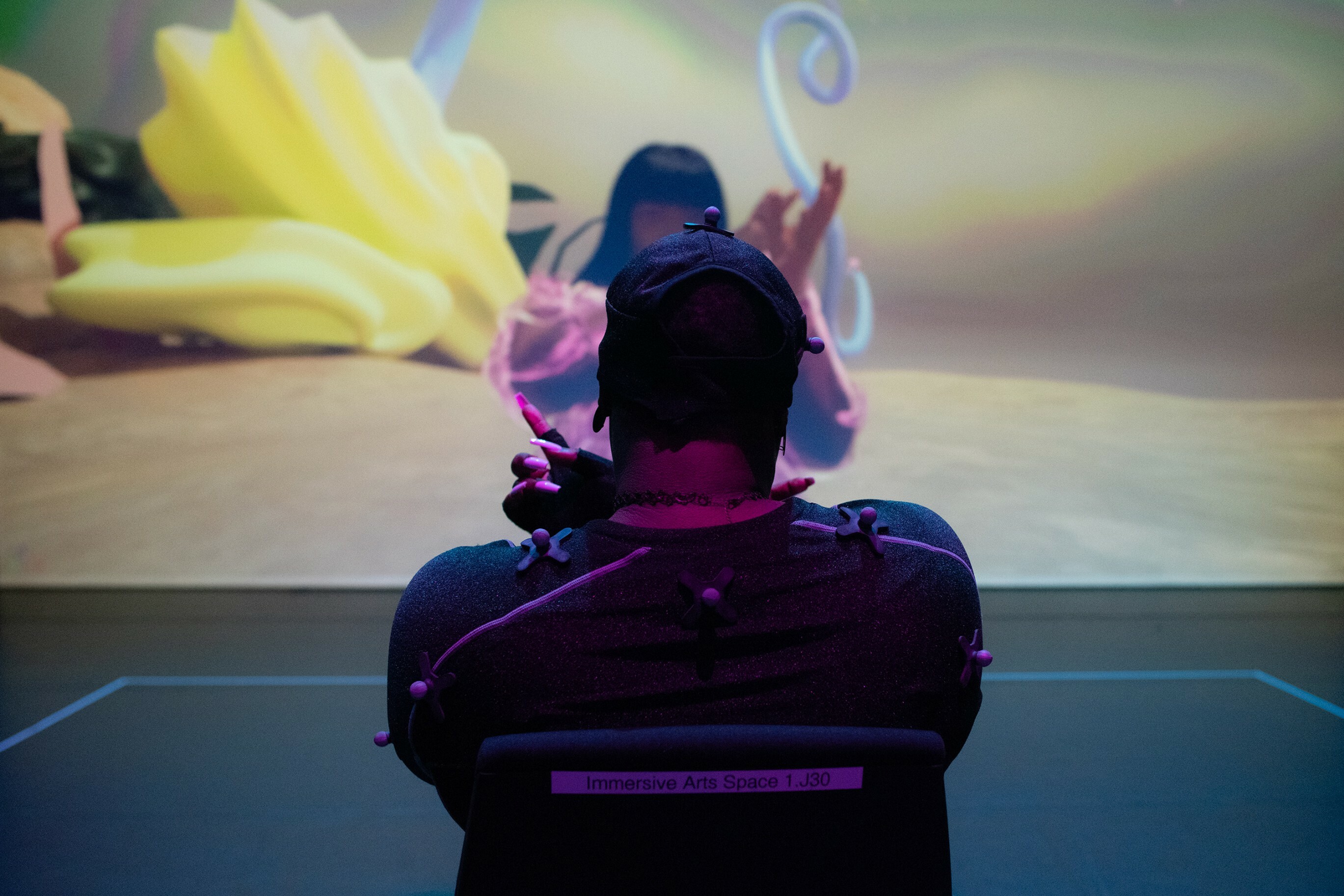 @fucktransia performing live on tiktok with her avatar,IAS(2023) Ph.L.Galleani d’Agliano